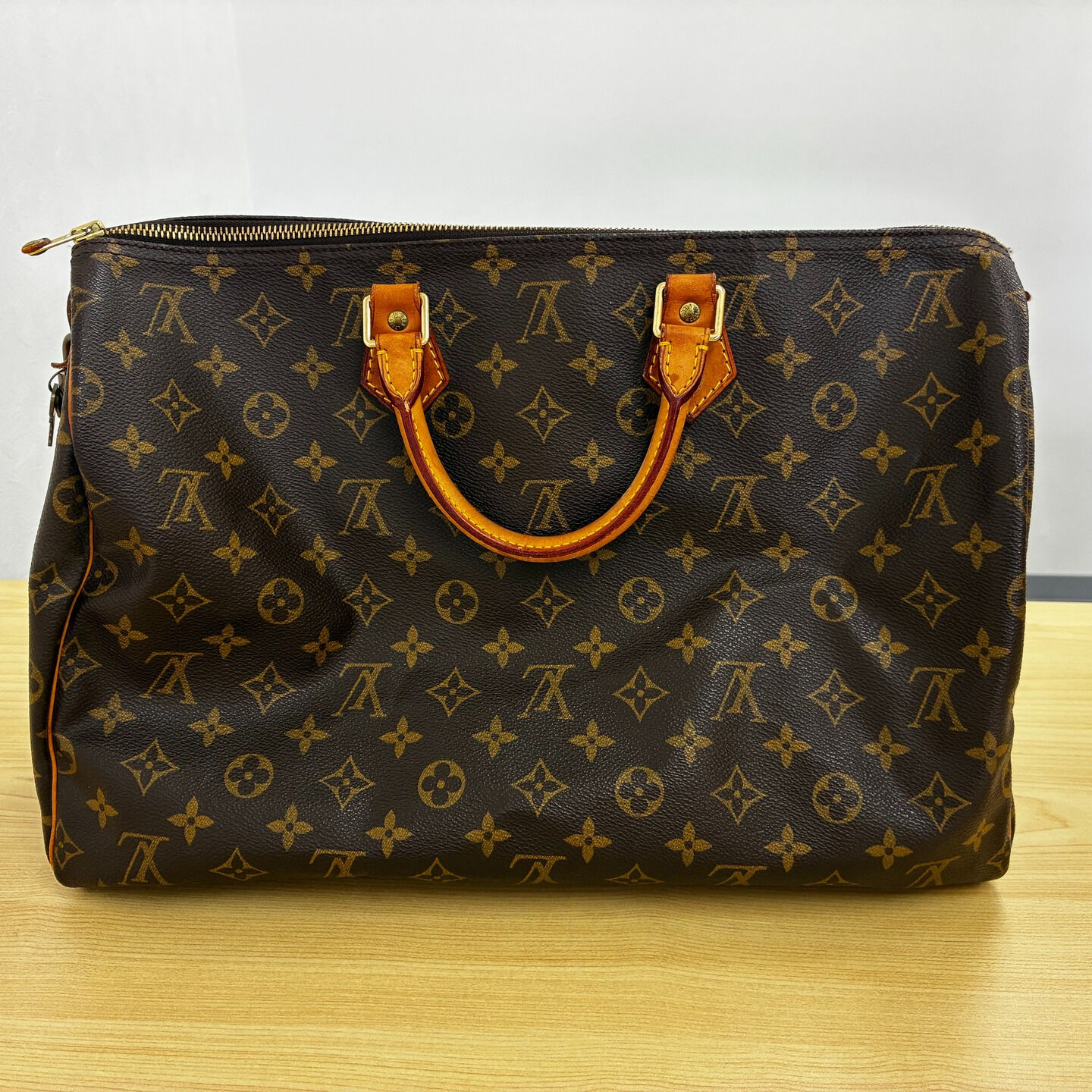 【LOUIS VUITTON “スピーディ40” 高価買取い